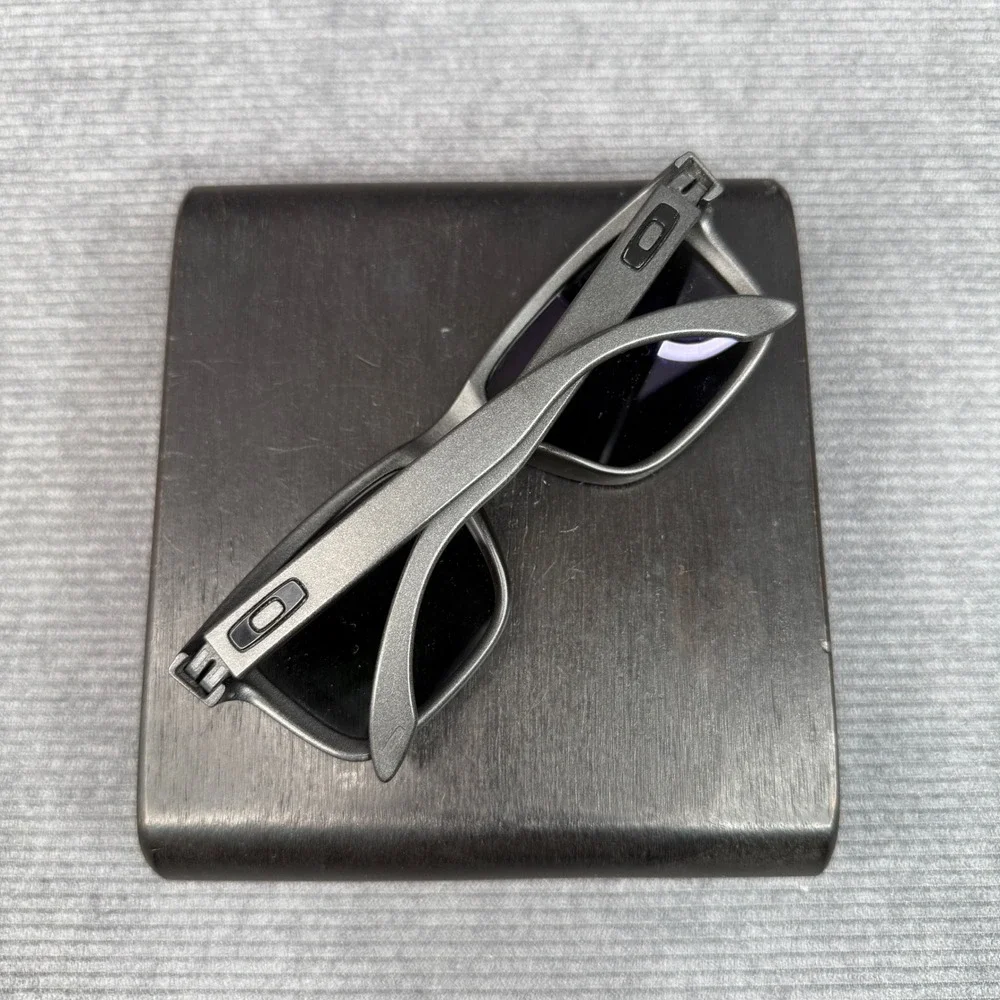 Oakley Y2K Holbrook Sunglasses Steel Frame Prizm Daily Polarized OO9102-B5 57mm